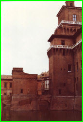1992 Europe 040 Castle moat Ferrara.jpg