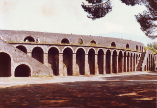 1992 Europe 081 Pompeii Amphitheatre.jpg