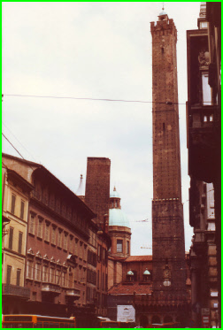 1992 Europe 042 Towers of Bologna.jpg