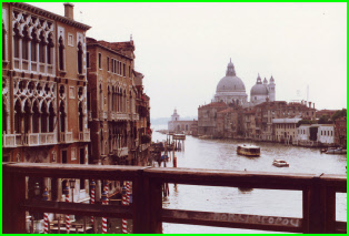 1992 Europe 028 Grand Canal.jpg